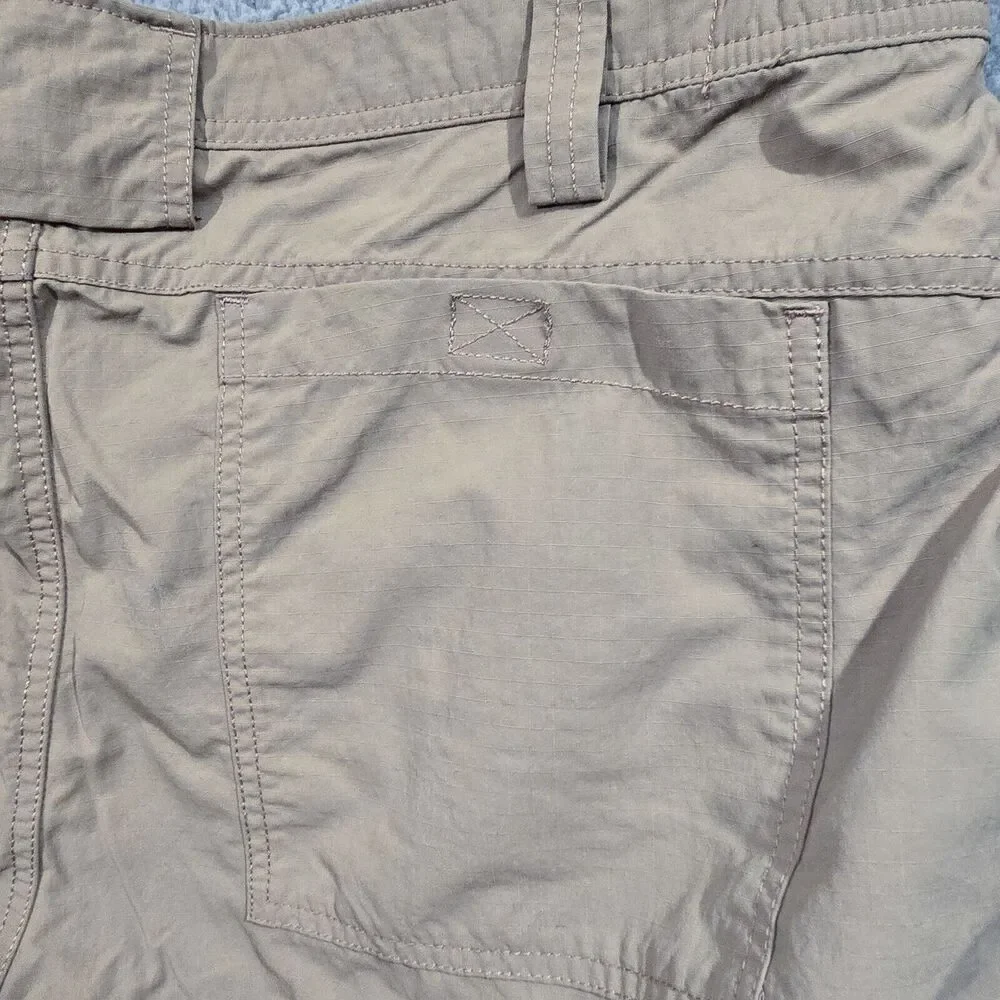 Duluth Trading Co Mens Armachillo Cooling Cargo Shorts Khaki Ripstop Stretch 40